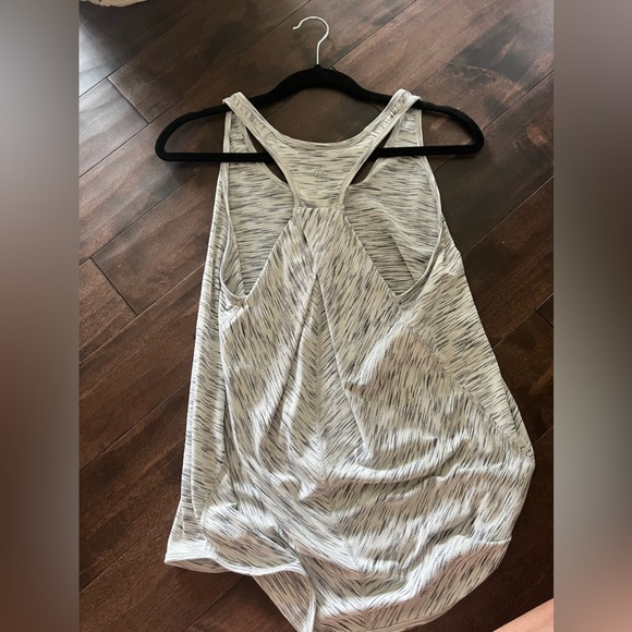 Lululemon - Picture 2 of 2